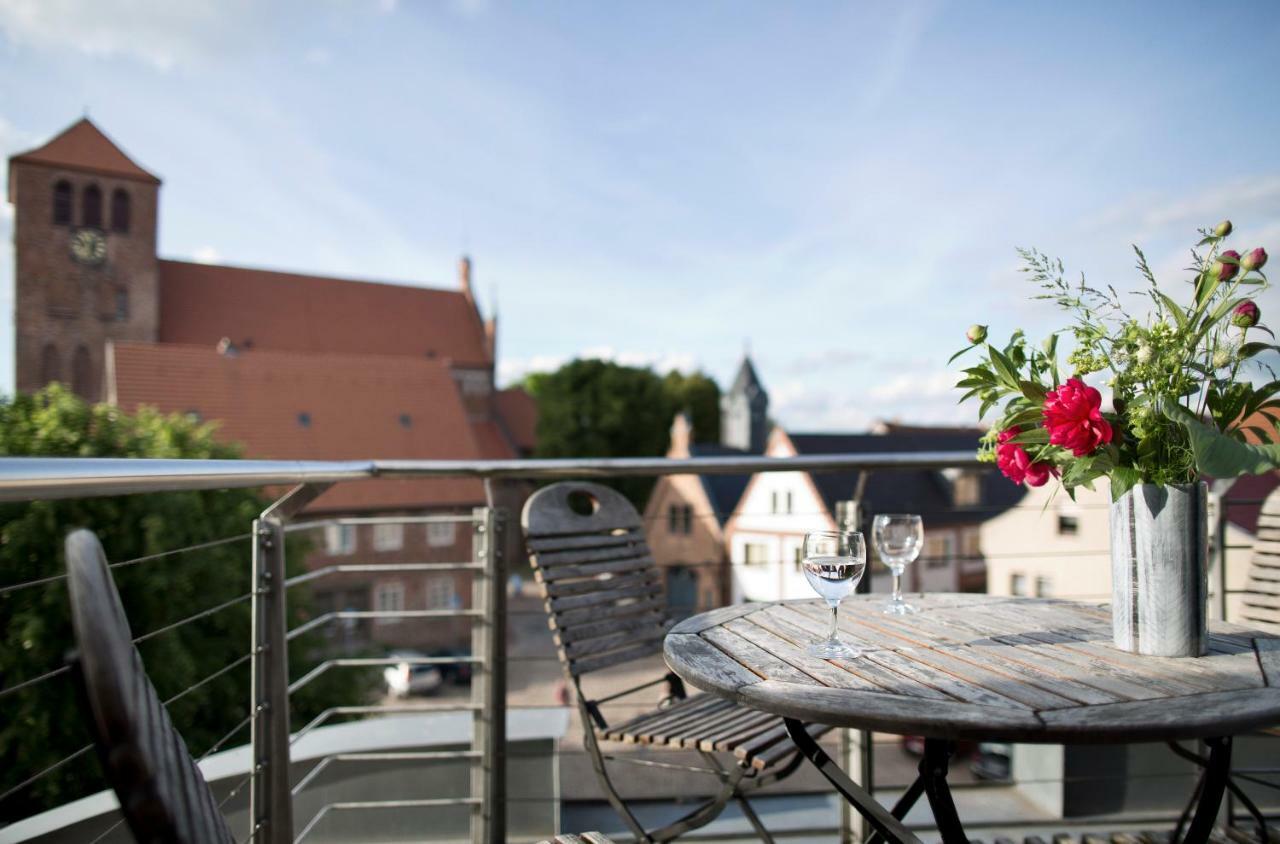 Hotel Kleines Meer Waren  Exteriör bild