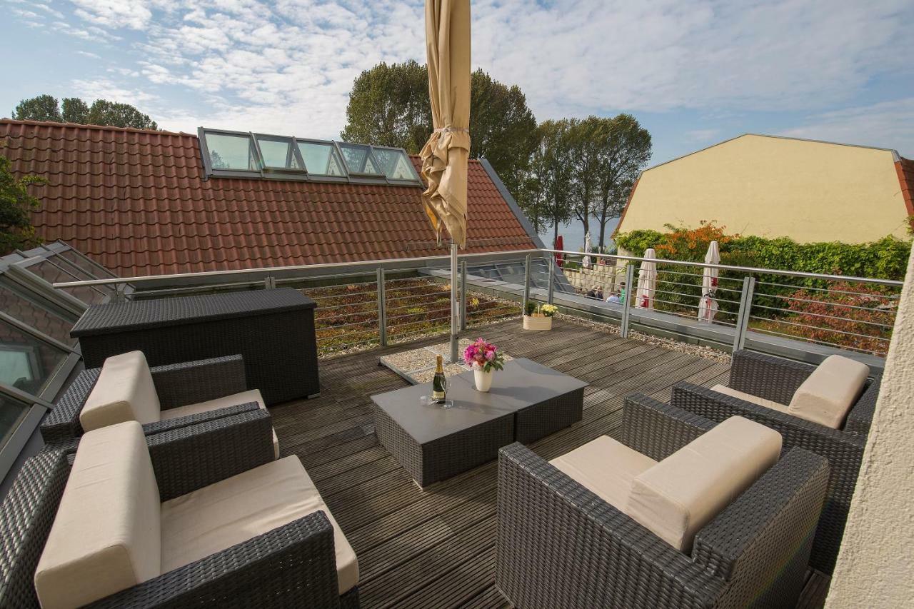 Hotel Kleines Meer Waren  Exteriör bild